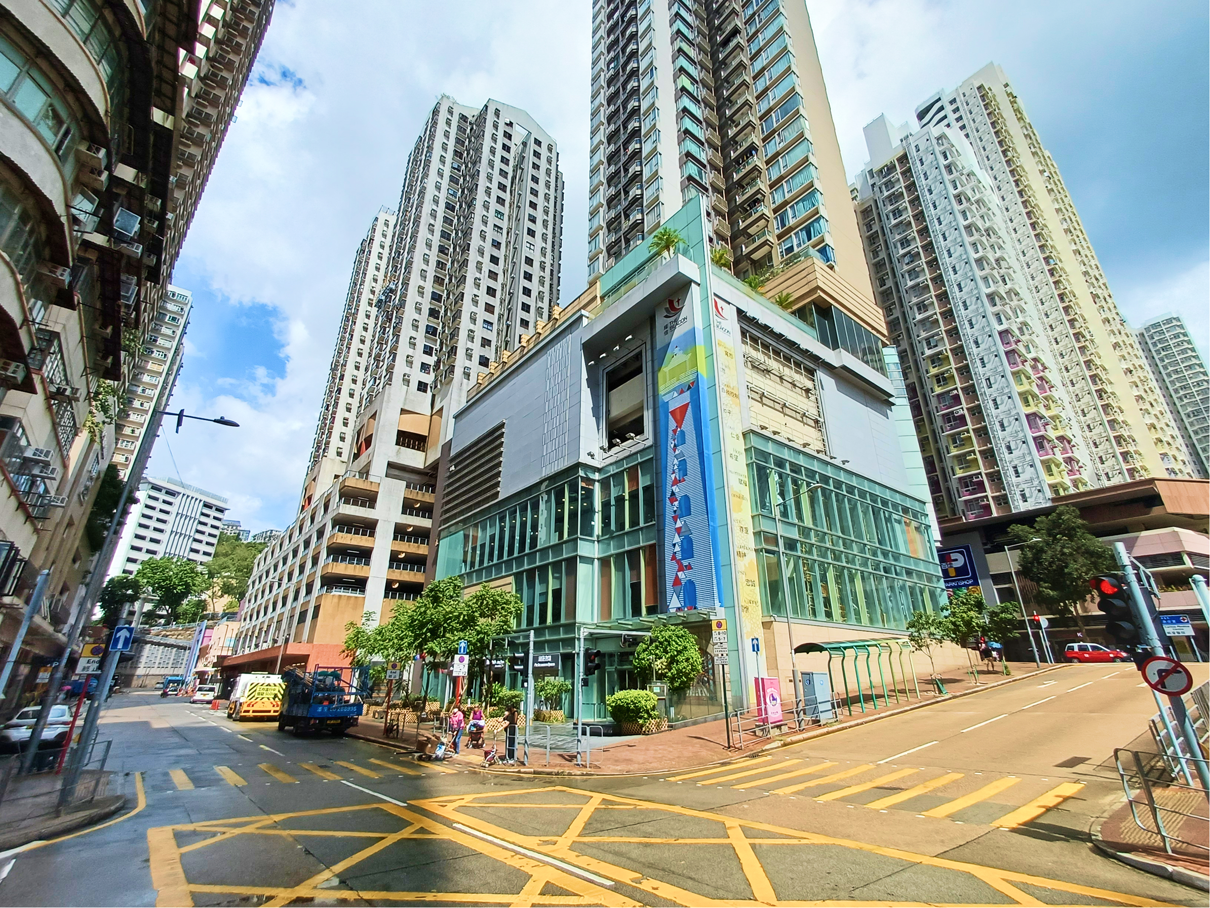 港青耀信  YMCA of Hong Kong The Beacon