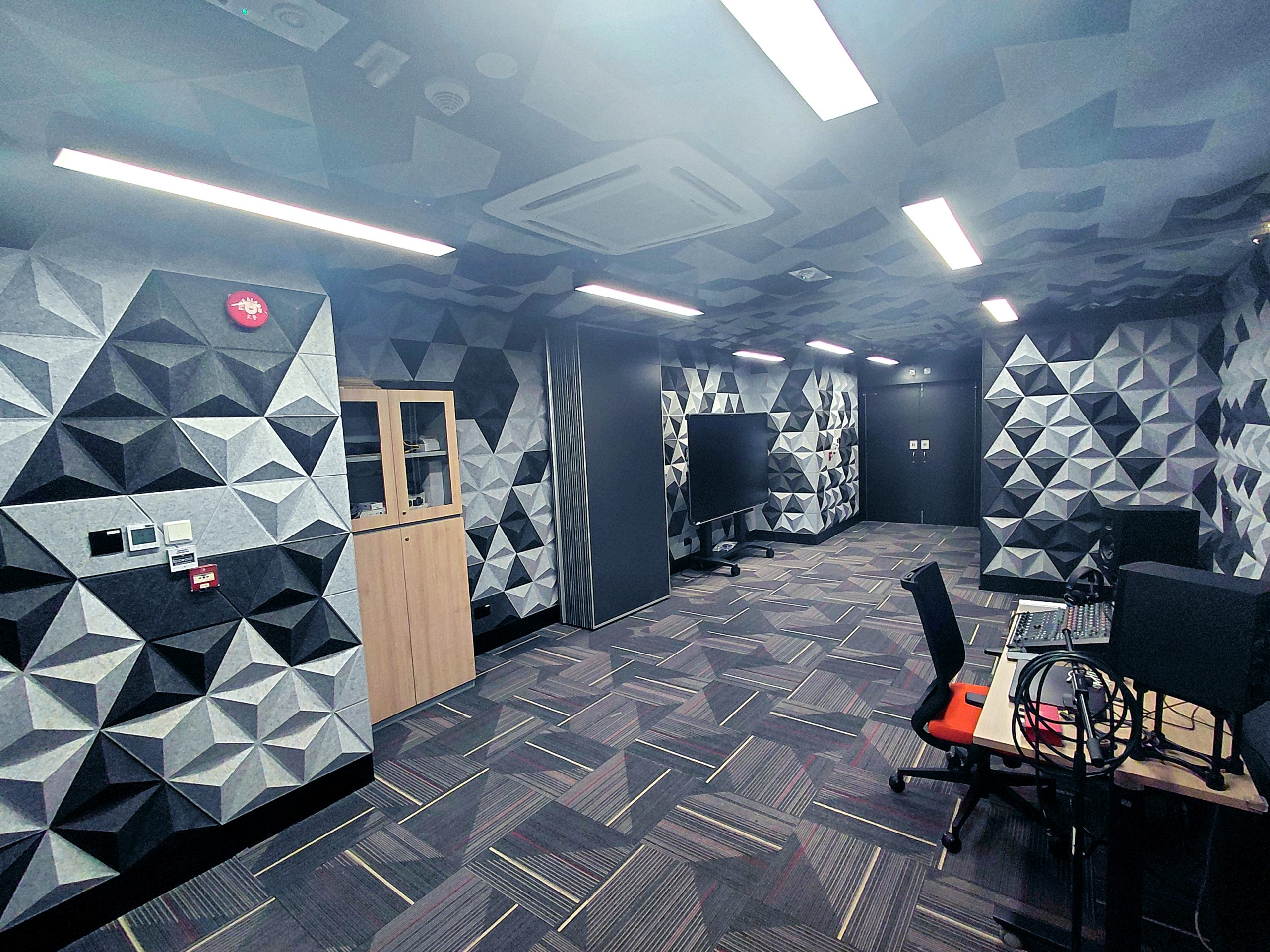 後台和多媒體工作室