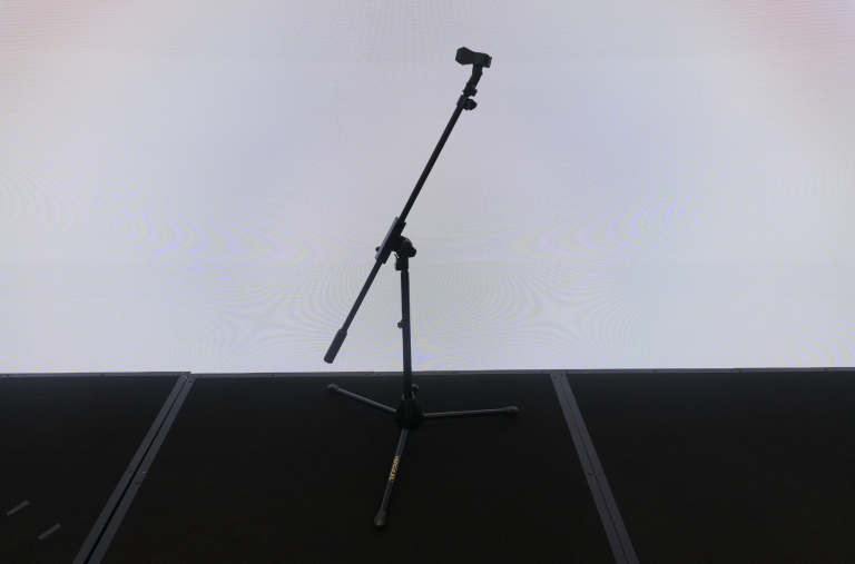 <p><strong>最⼤⾼度：</strong>175cm<br /><strong>最⼩⾼度：</strong>100cm<br /><strong>斜桿最⼤伸⻑：</strong>70cm</p>