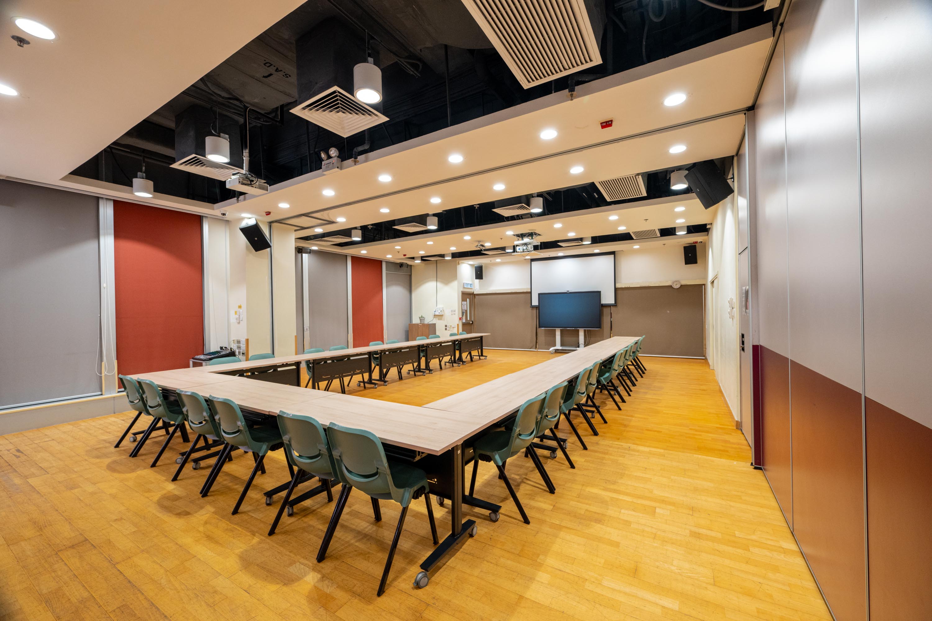 Multi function hall A & B - 港青耀信 YMCA of Hong Kong The Beacon