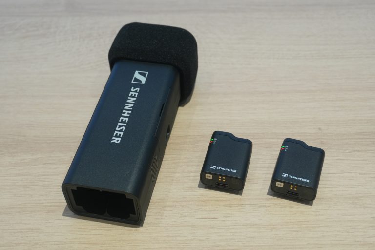 <p>SENNHEISER Profile Wireless Microphone System<br />(2 in 1 Wireless Microphone)</p>